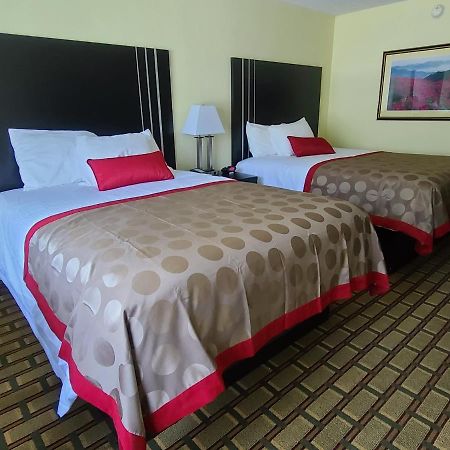 Ramada By Wyndham Asheville Southeast Exterior photo